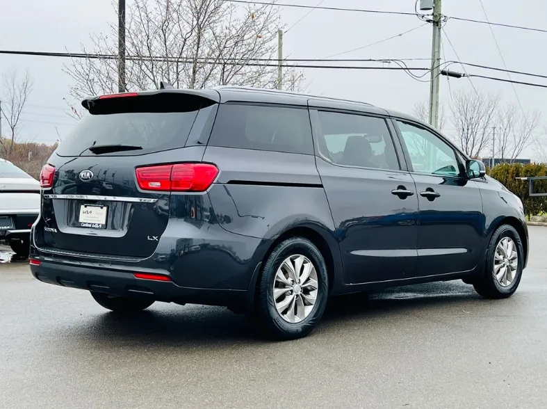 Kia Sedona 2020 photo 3