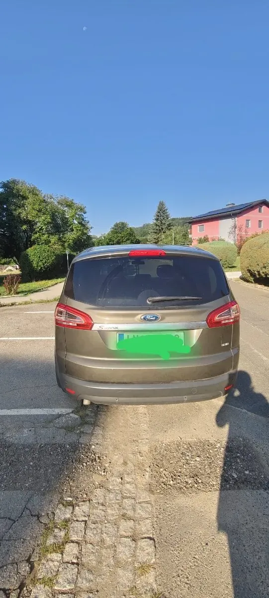 Ford S-Max 2010 photo 2