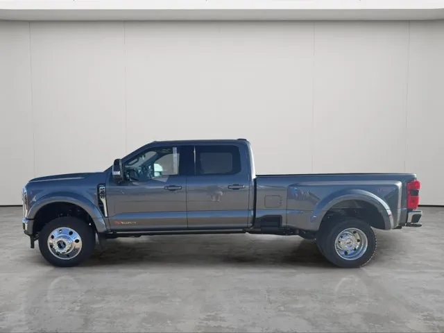 Ford Super Duty F-450 2026 photo 4