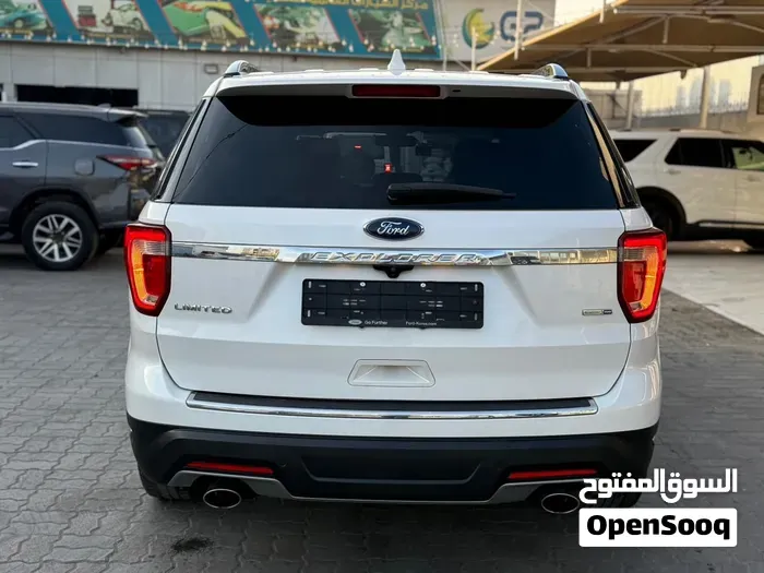 Ford Explorer 2018 photo 4