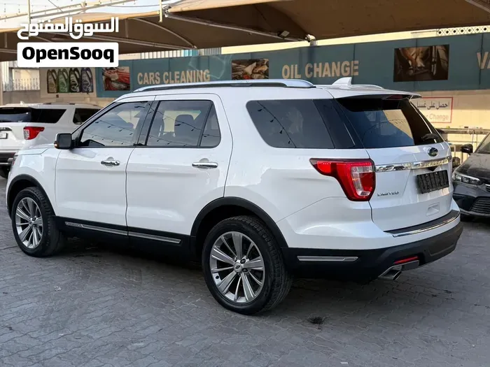 Ford Explorer 2018 photo 3