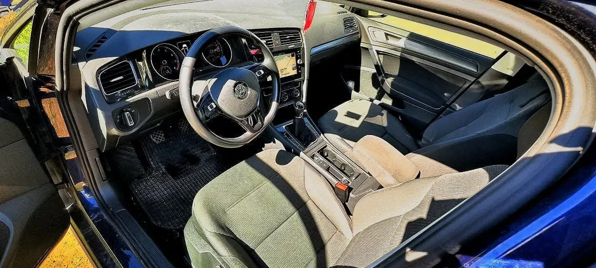 Volkswagen Golf 2019 photo 2