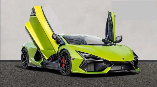 Lamborghini Revuelto