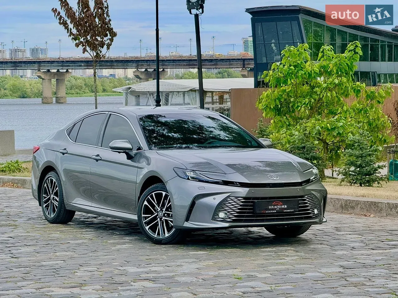 Toyota Camry 2026 photo 4