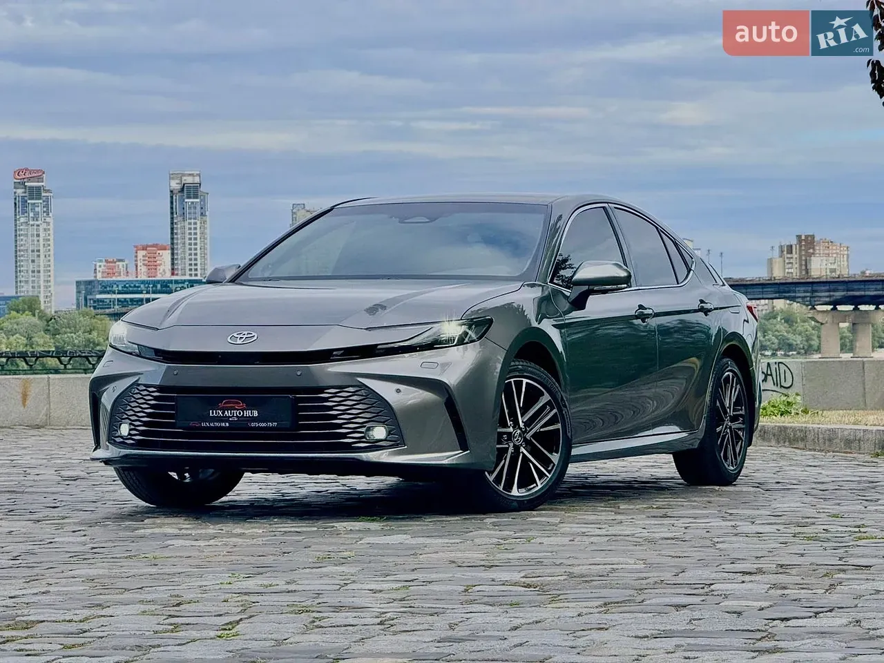 Toyota Camry 2026 photo 5