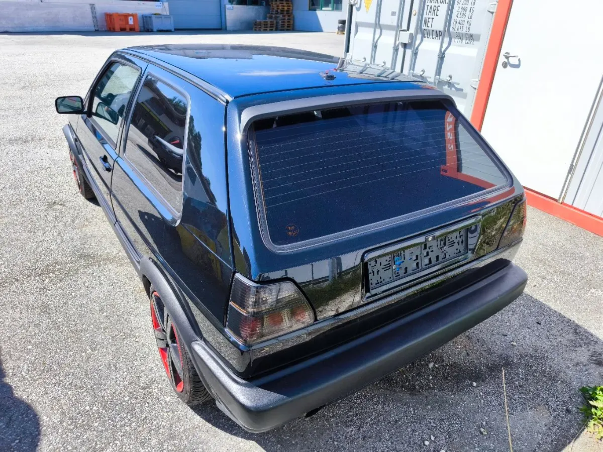 Volkswagen Golf 1990 photo 2