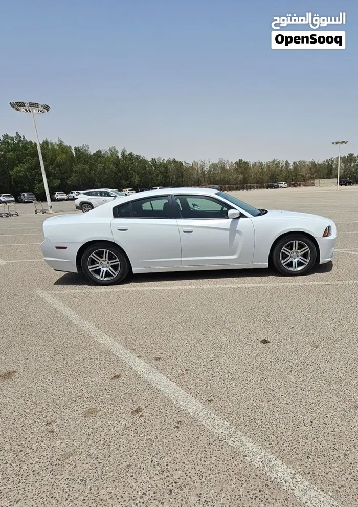 Dodge Charger 2012 photo 2
