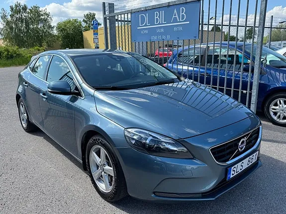 Volvo V40 2013 photo 2