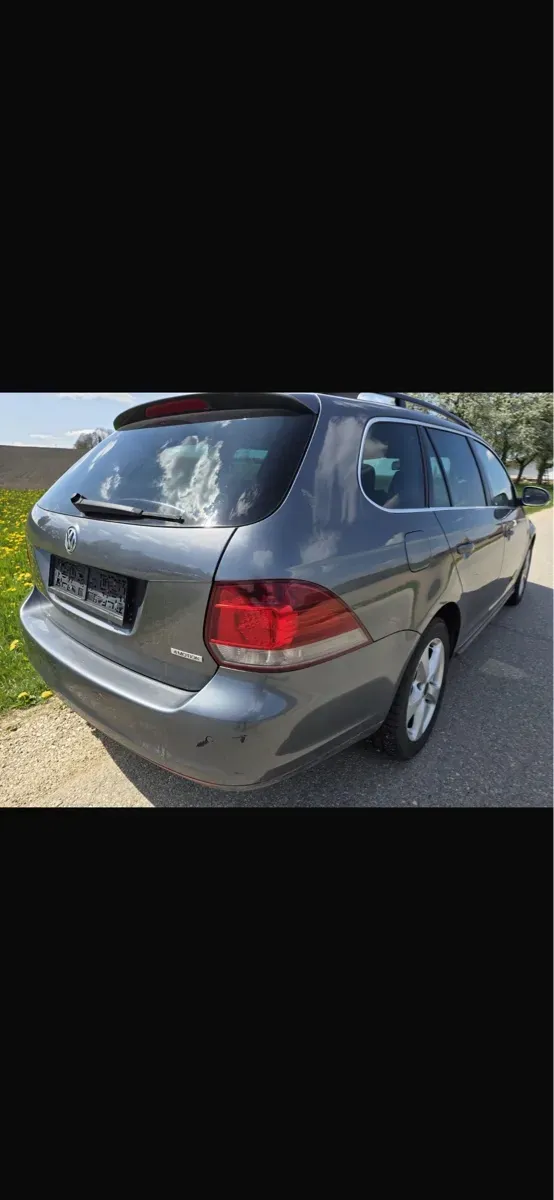 Volkswagen Golf 2010 photo 3