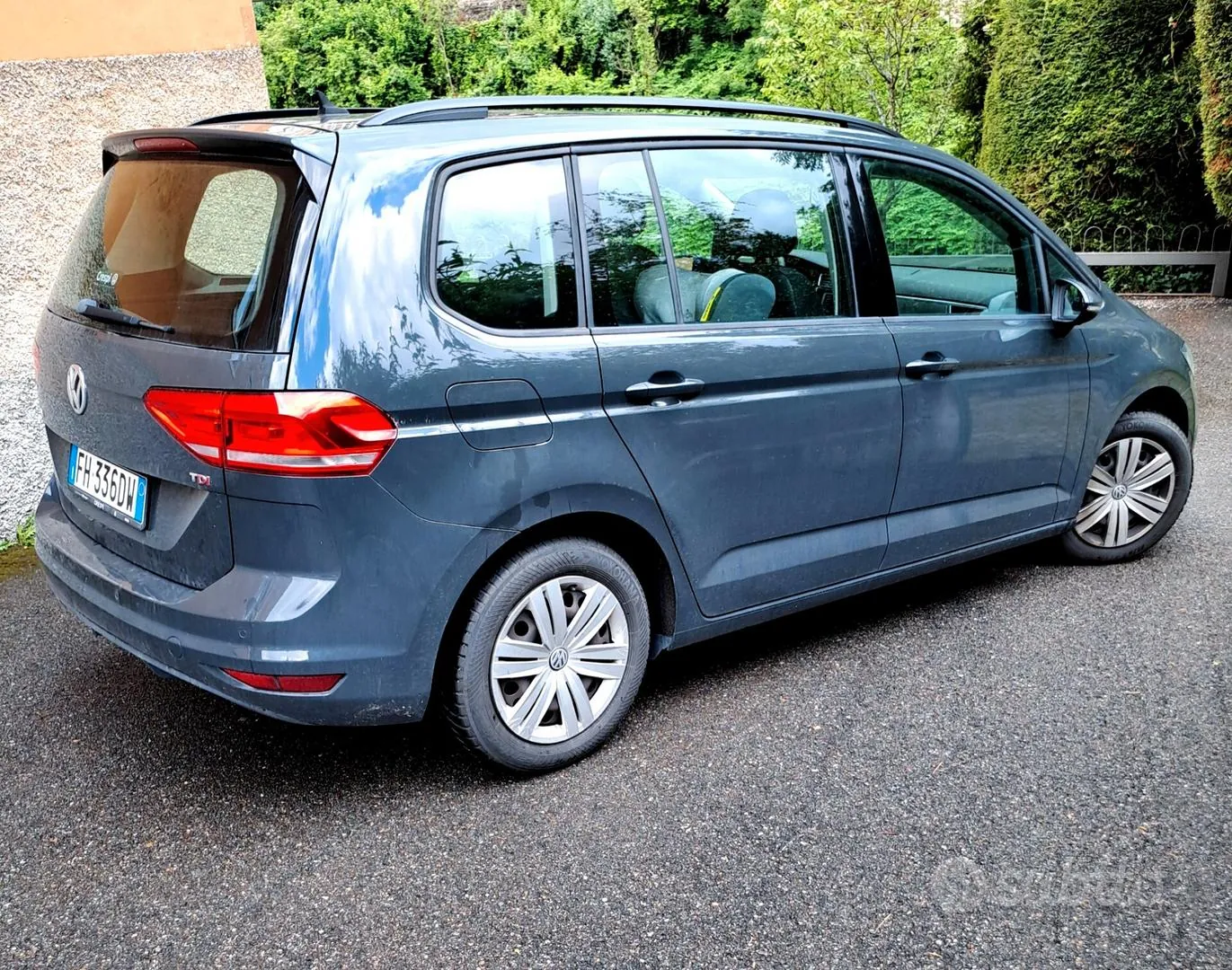 Volkswagen Touran 2017 photo 3