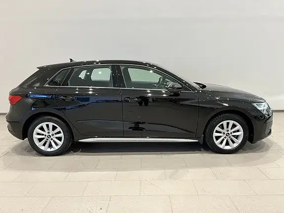 Audi A3 2024 photo 3