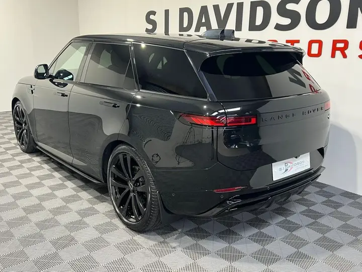 Land Rover Range Rover Sport 2023 photo 2