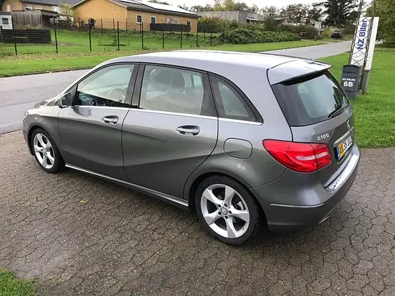 Mercedes-Benz B 180 2014 photo 4