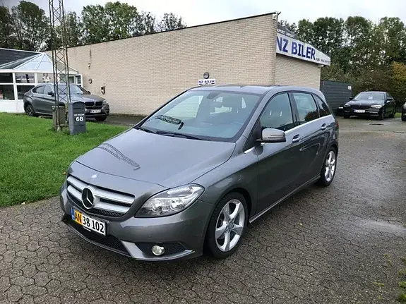 Mercedes-Benz B 180 2014 photo 3