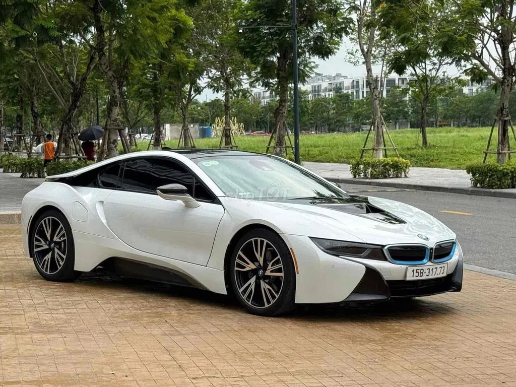 BMW I8 2015 photo 2