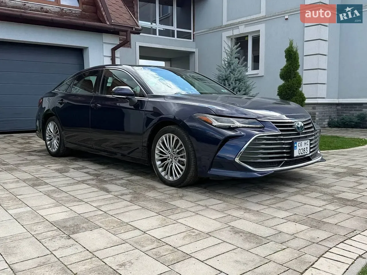 Toyota Avalon 2021 photo 2