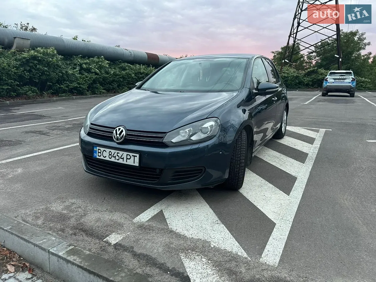 Volkswagen Golf 2010 photo 2