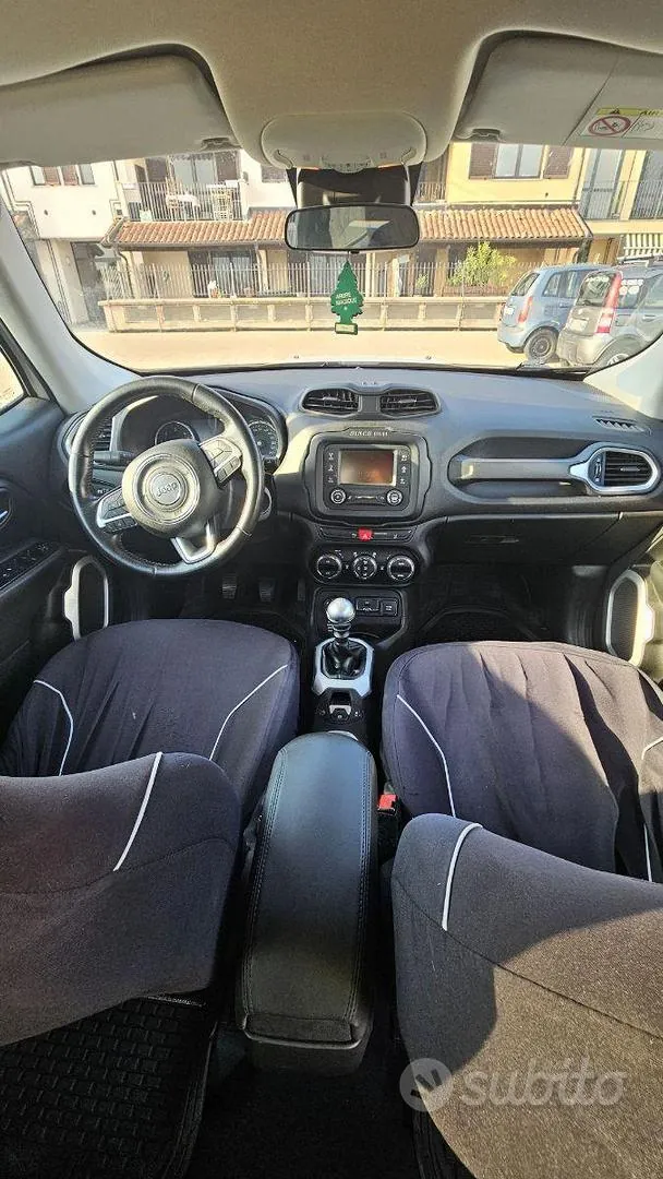Jeep Renegade 2016 photo 4