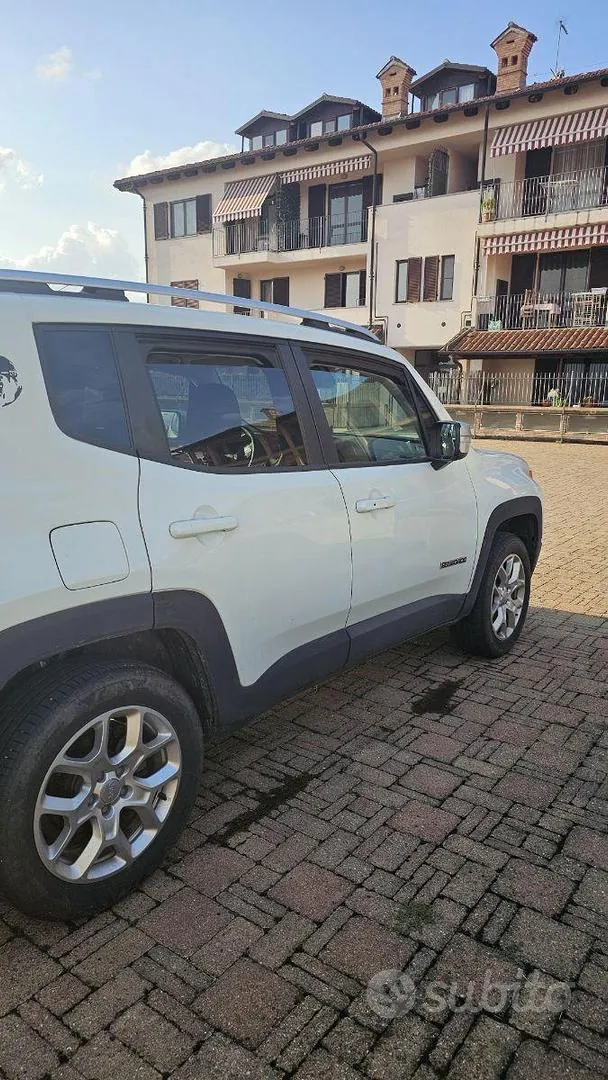 Jeep Renegade 2016 photo 2