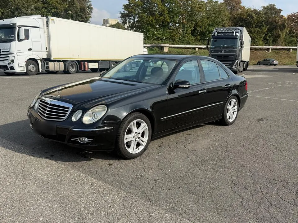 Mercedes-Benz E