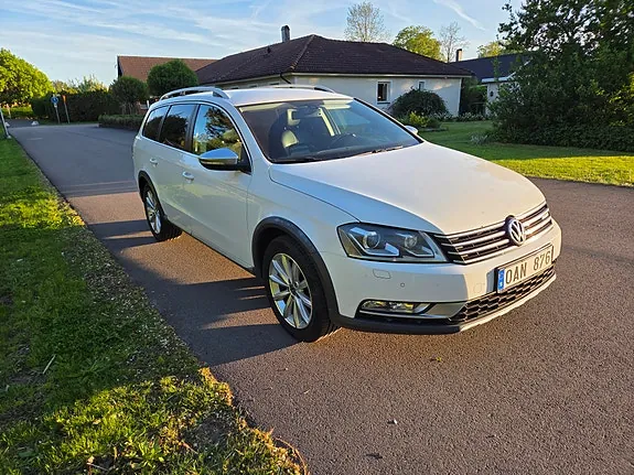Volkswagen Passat Alltrack 2014 photo 2