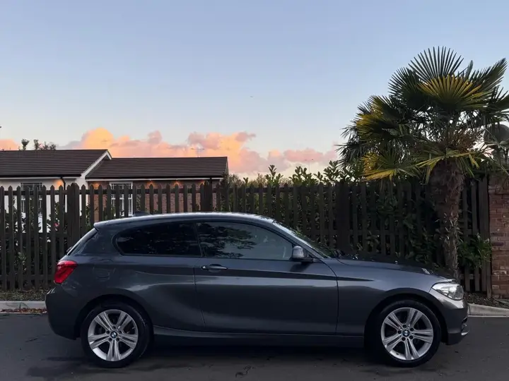 BMW 1 Series 2016 photo 2