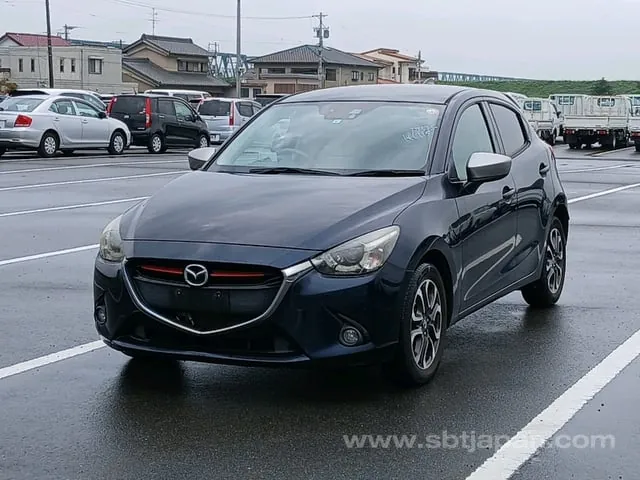 Mazda Demi 2016 photo 2