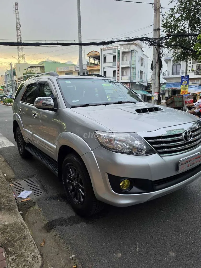 Toyota Fortuner 2013 photo 3