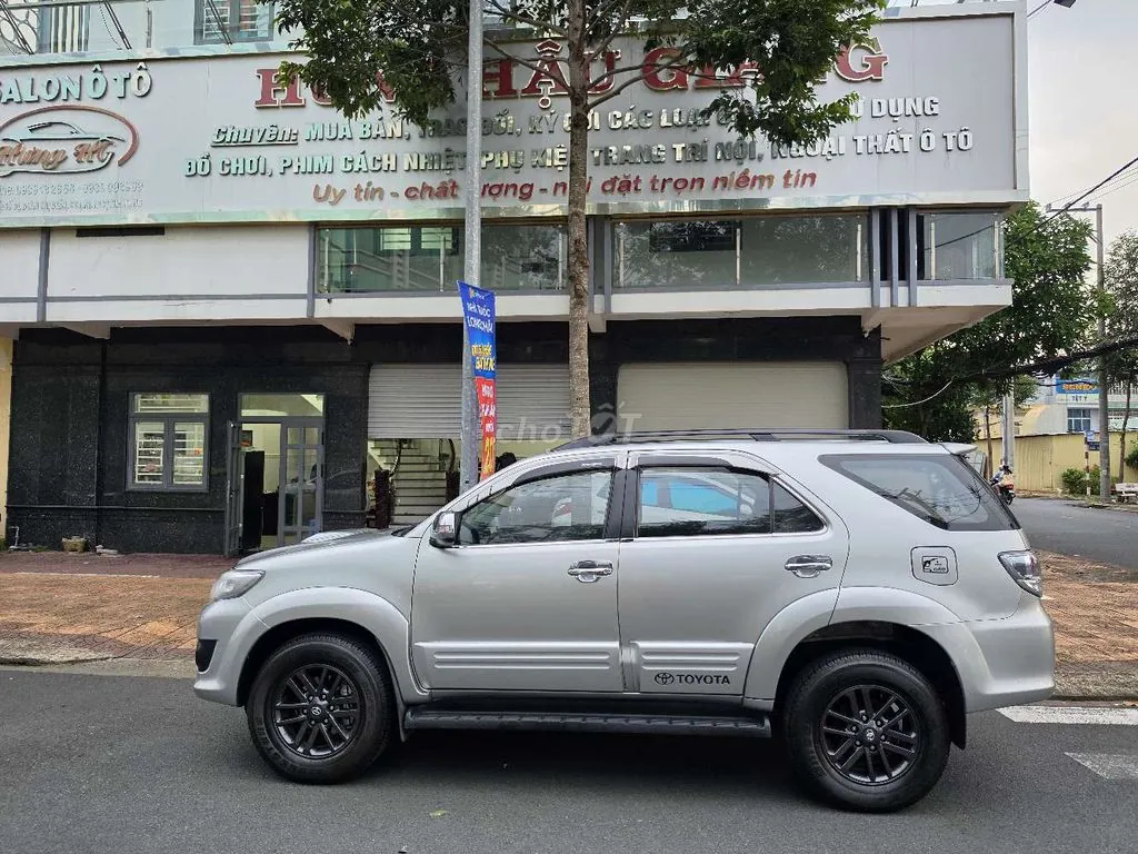 Toyota Fortuner 2013 photo 5