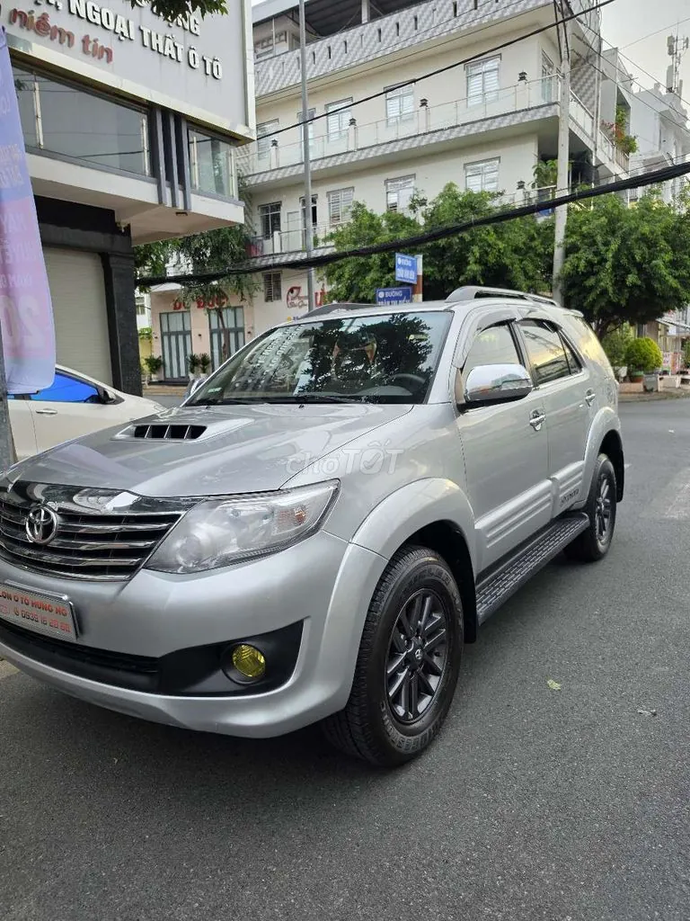 Toyota Fortuner 2013 photo 4