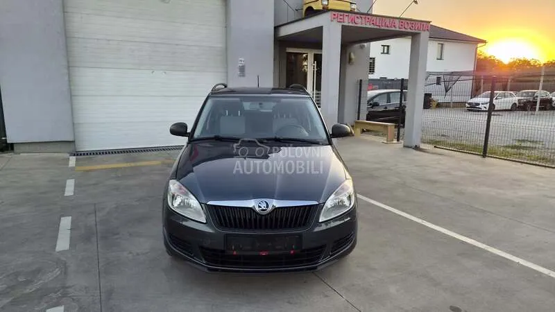 Skoda Fabia 2014 photo 4