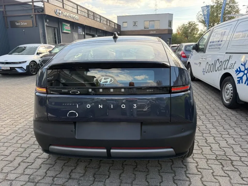 Hyundai Ioniq 3 photo 2