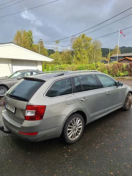 Skoda Octavia 2013 photo 3