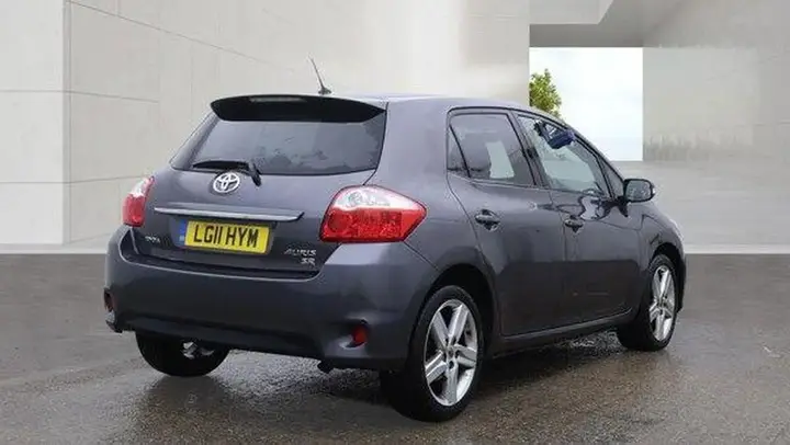 Toyota Auris 2011 photo 3