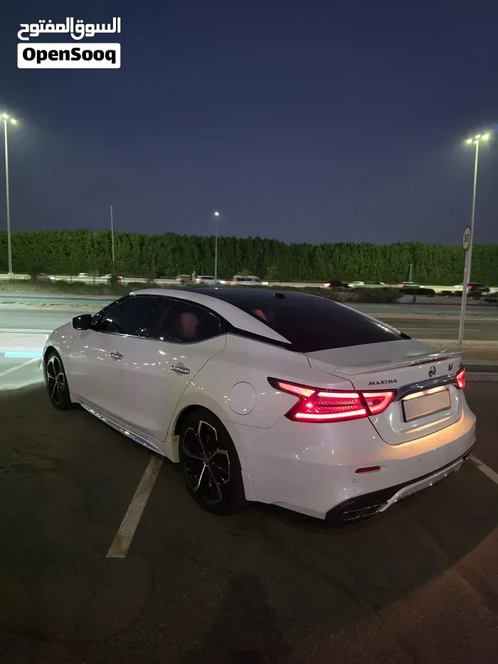 Nissan Maxima