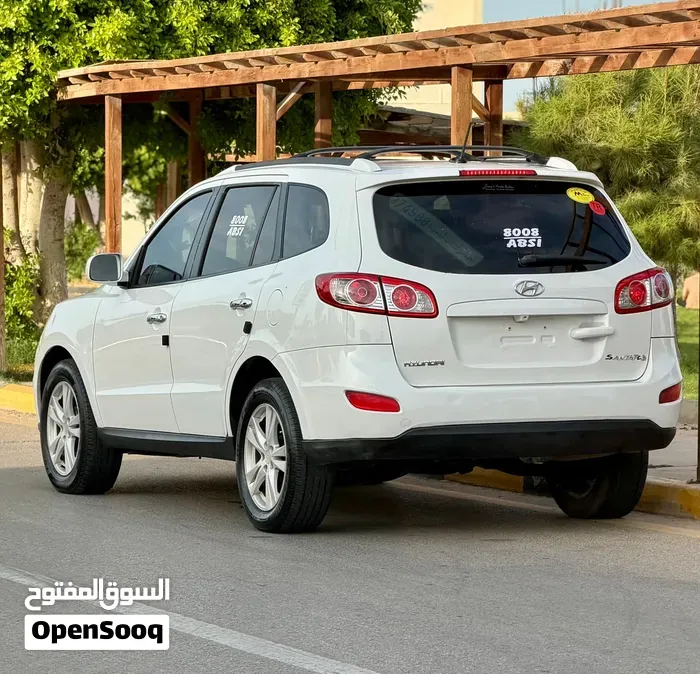 Hyundai Santa Fe 2012 photo 3