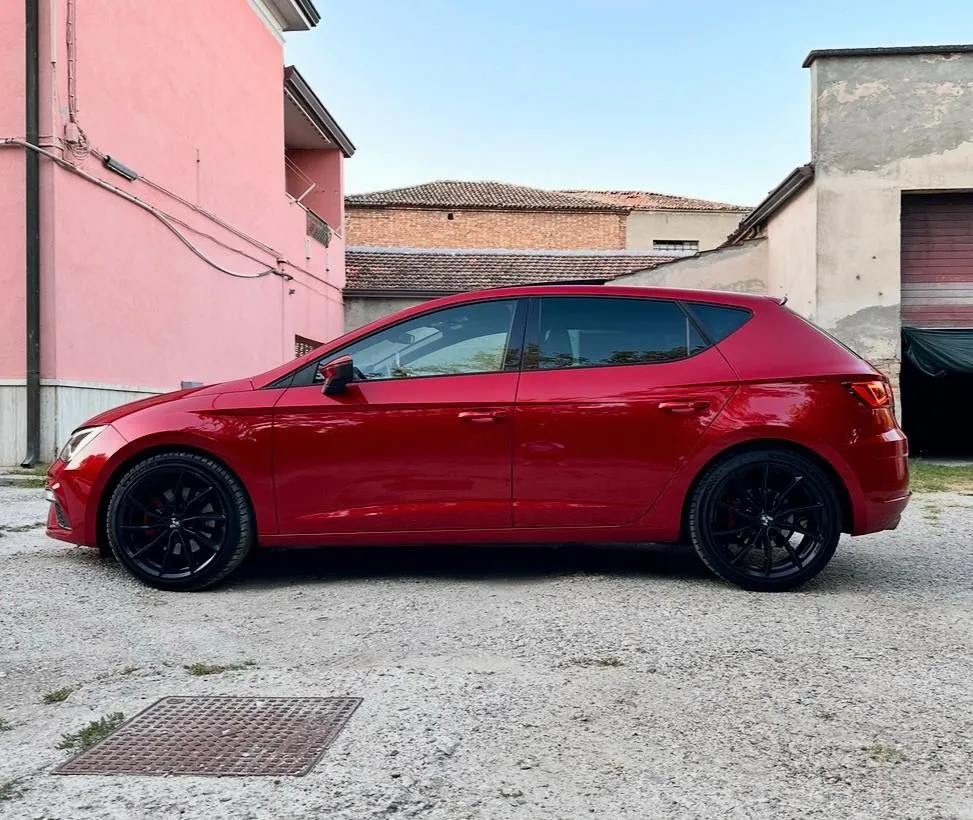 Seat Leon 2019 photo 2