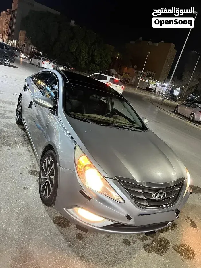 Hyundai Sonata 2011 photo 2