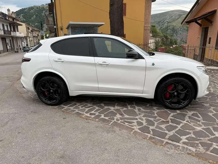 Alfa Romeo Stelvio 2021 photo 5