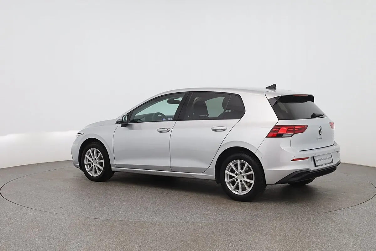 Volkswagen Golf 2023 photo 3