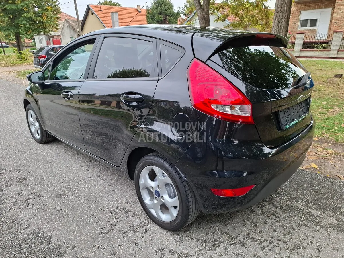 Ford Fiesta 2012 photo 3