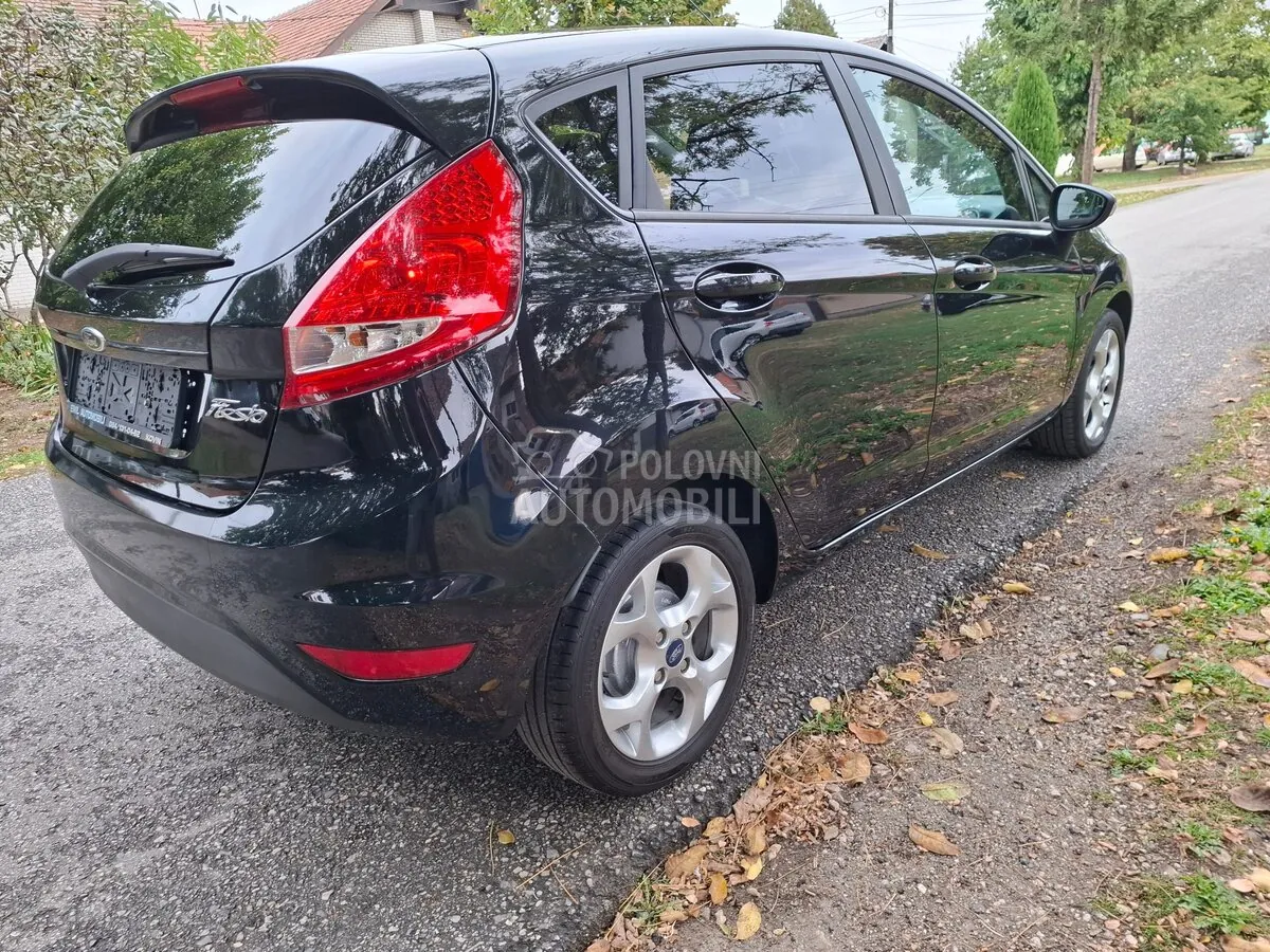 Ford Fiesta 2012 photo 5
