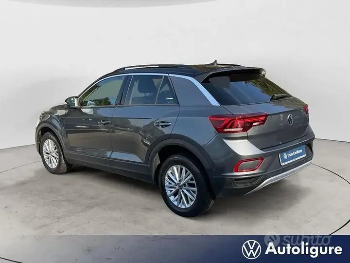 Volkswagen T-Roc 2023 photo 3