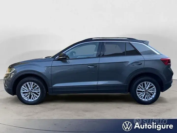 Volkswagen T-Roc 2023 photo 2