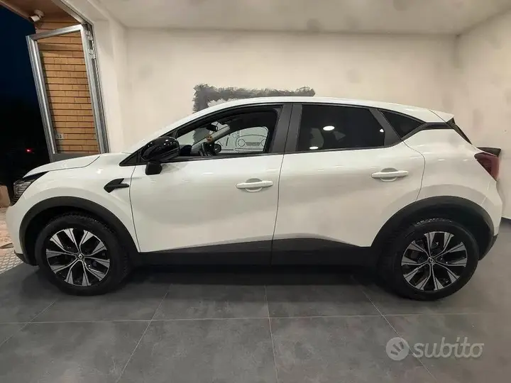 Renault Captur 2024 photo 3