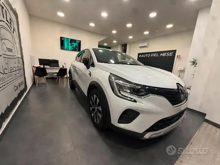 Renault Captur 2024 photo 2