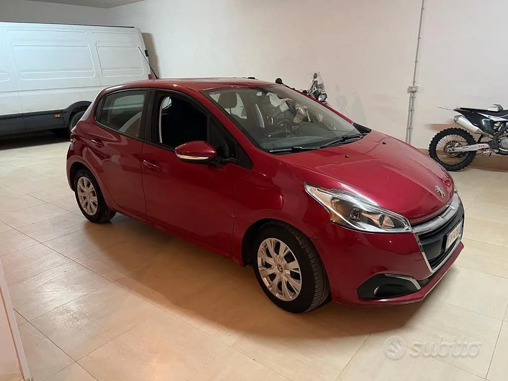 Peugeot 208 2018 photo 4