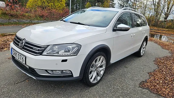 Volkswagen Passat Alltrack 2014 photo 2