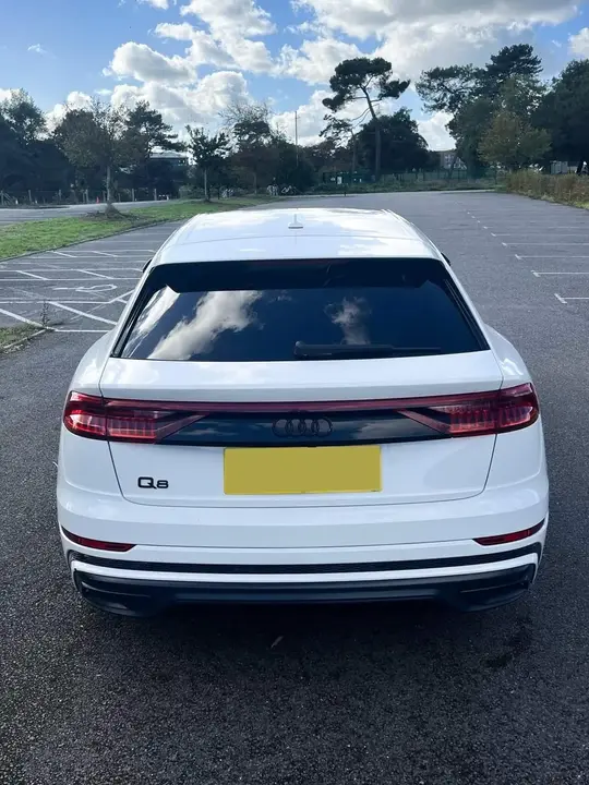 Audi Q8 2019 photo 5