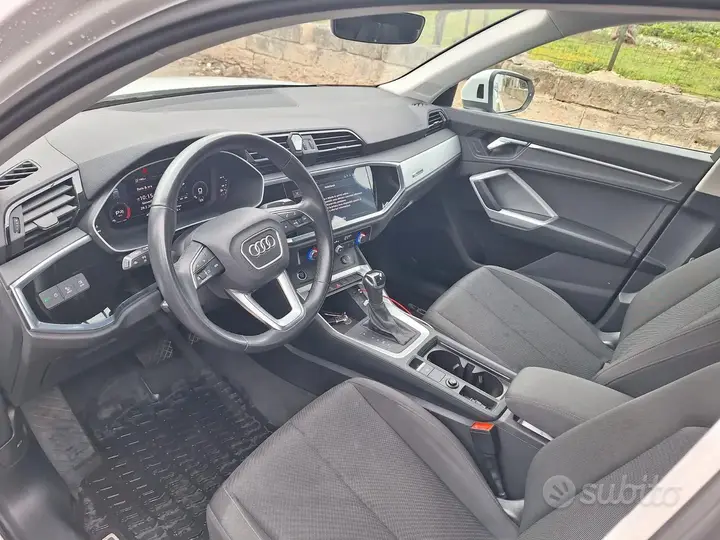 Audi Q3 2021 photo 2